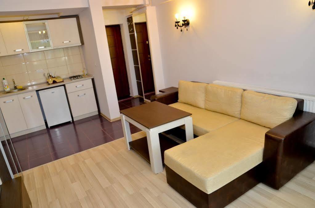 Arlequin Apartments Mamaia Εξωτερικό φωτογραφία